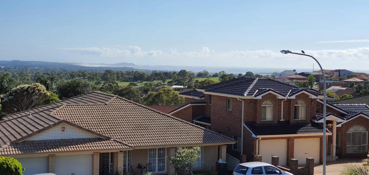 Shellharbour. Ocean, And Mountain View Shellharbour